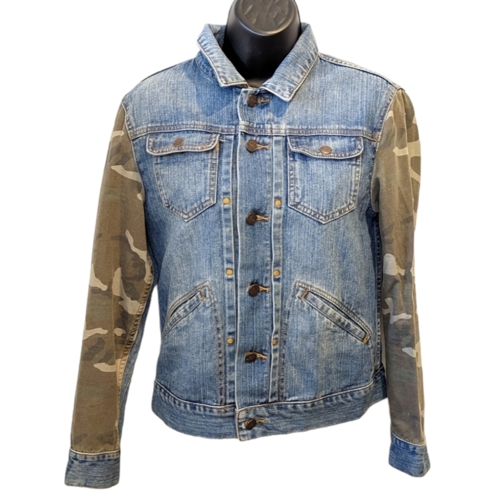 Urban Outfitters Denim And Camo Jeans Jacket small